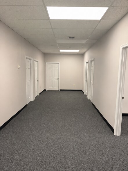 More Photos Of 6501 Mechanicsville Tpke, Mechanicsville Office For Lease