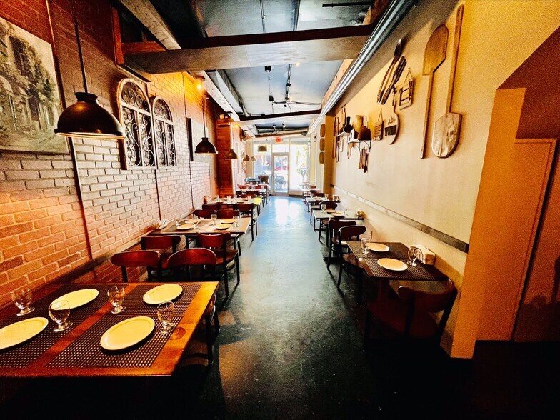 More Photos Of 487 King St, Charleston Loft Creative Space For Sale