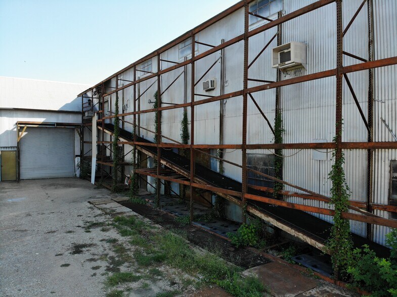 More Photos Of 207 Avenue A, Ferris Warehouse For Sale