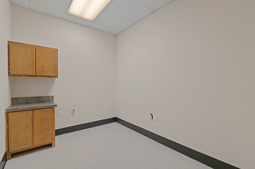More Photos Of 3605 Interstate 30, Mesquite Medical For Lease