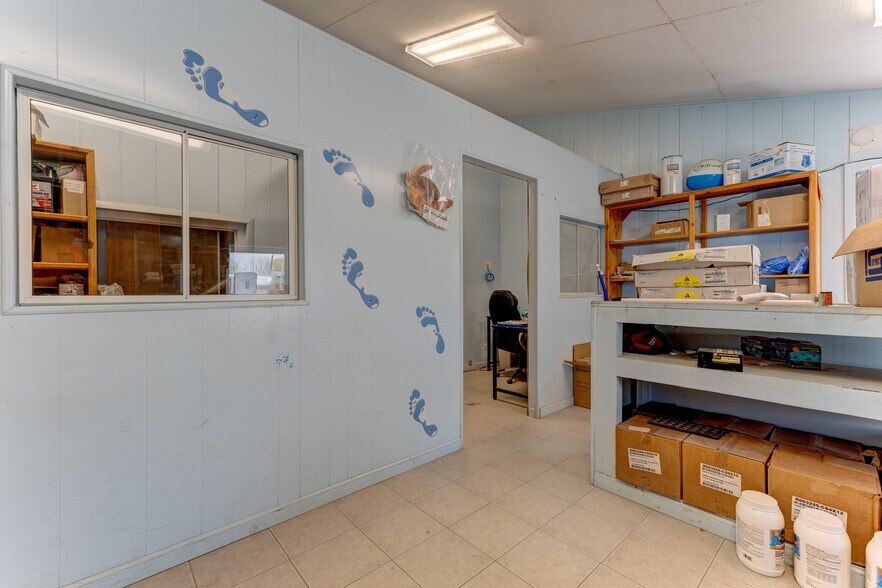 More Photos Of 3090 W Cook Rd, Grand Blanc Showroom For Sale