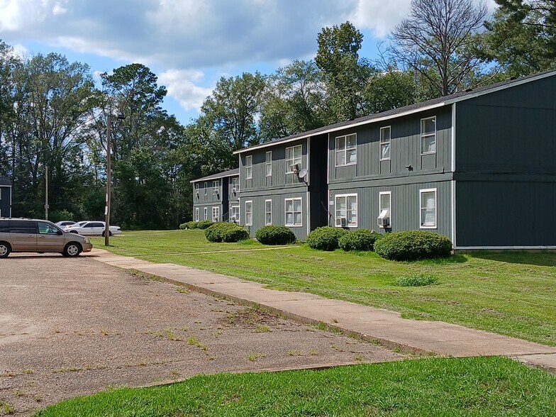 More Photos Of 1000 Broadmeadow Dr, Monticello Apartments For Sale