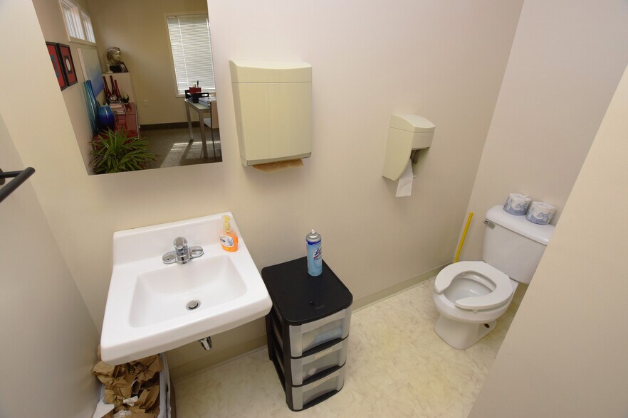 More Photos Of 3380 Beecher Rd, Flint Medical For Sale