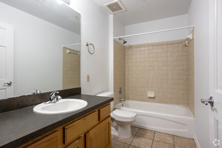 More Photos Of 433 W New England Ave, Winter Park Apartments For Lease