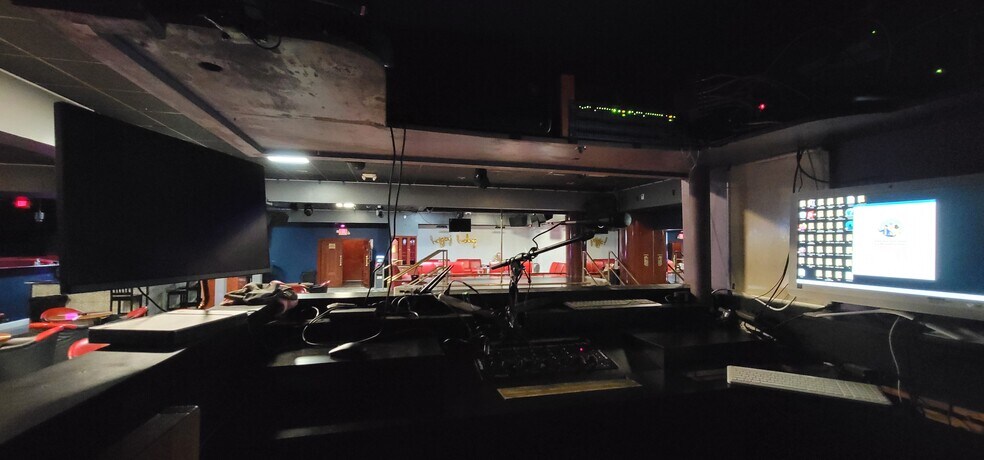 More Photos Of 7565 W 20th Ave, Hialeah Service For Sale