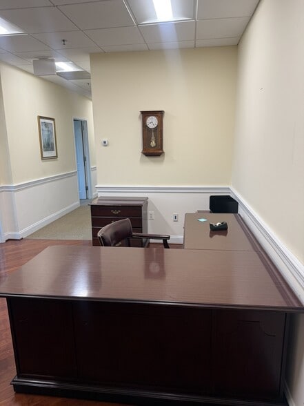 More Photos Of 7915 Lake Manassas Dr, Gainesville Office For Sale