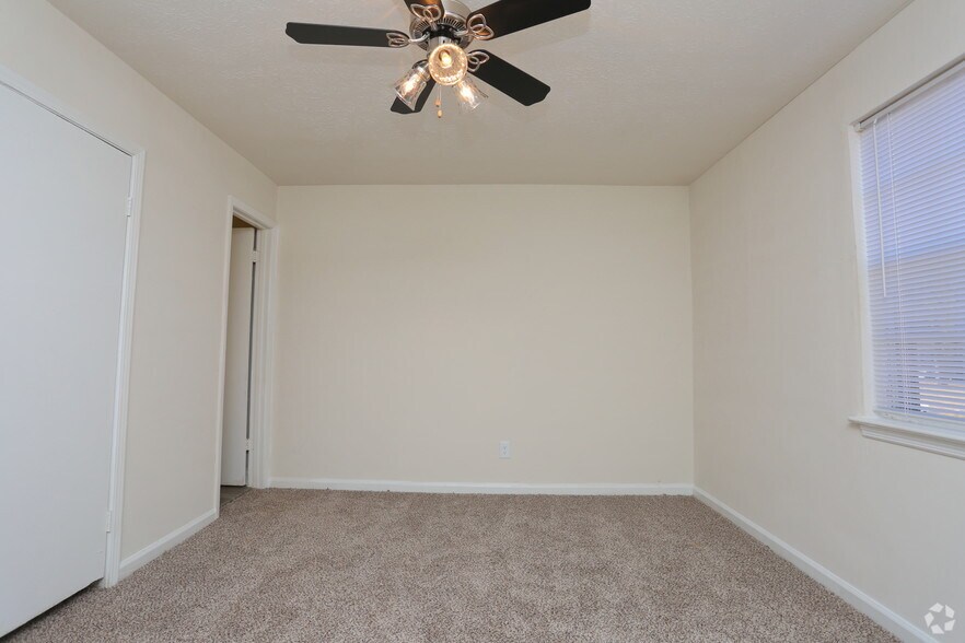 More Photos Of 235 Sycamore Dr, Athens Apartments For Sale