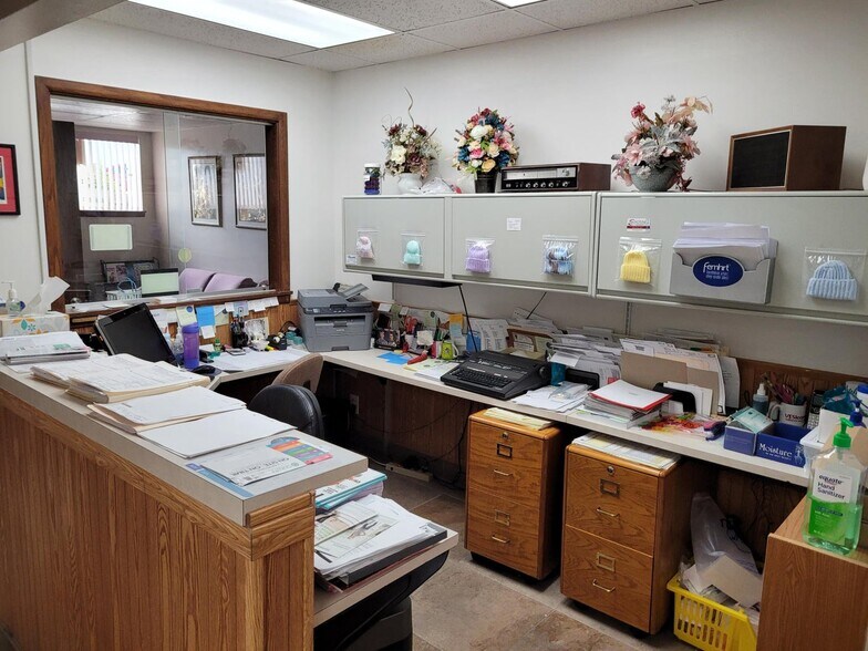 More Photos Of 4220 S 27th St, Milwaukee Medical For Sale