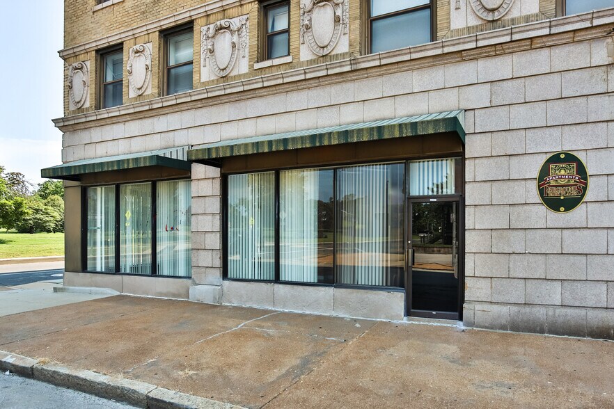 More Photos Of 3620-3630 N Spring Ave, Saint Louis Storefront For Lease