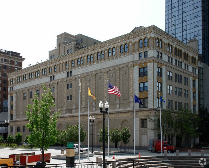 More Photos Of 220 Lyon St NW, Grand Rapids Office For Lease