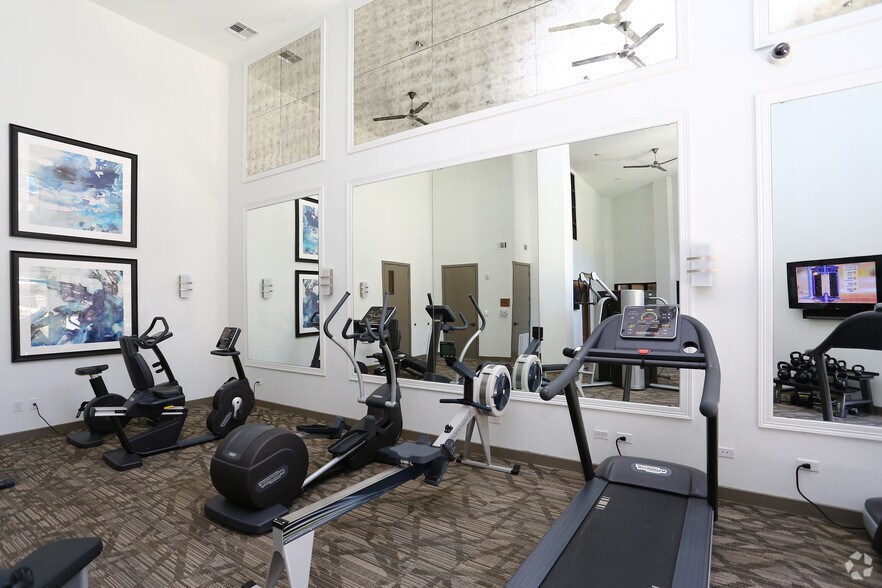 More Photos Of 403 E Koenig Ln, Austin Apartments For Lease