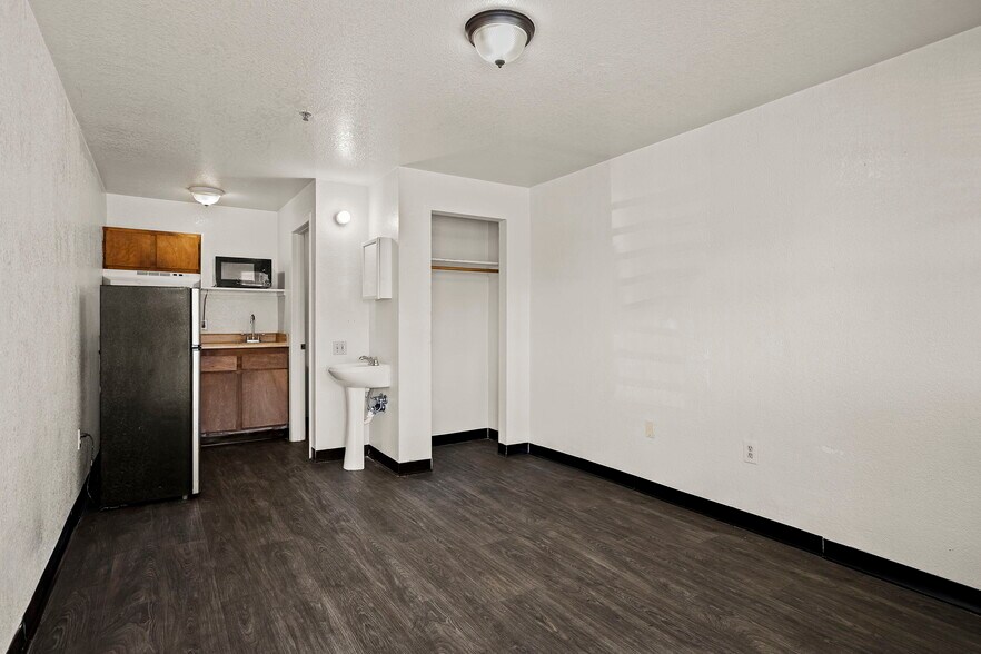 More Photos Of 49 Park St, Reno Apartments For Sale