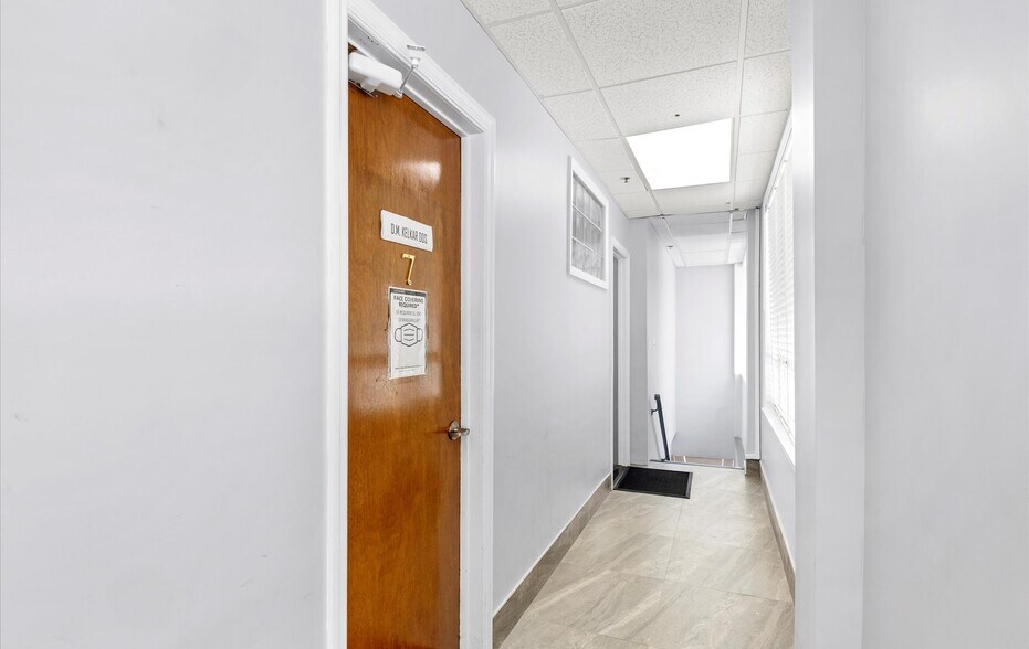 More Photos Of 37-39 Glen St, Glen Cove Office Residential For Sale