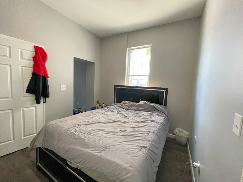 More Photos Of 2422-2436 N Calvert St, Baltimore Apartments For Sale