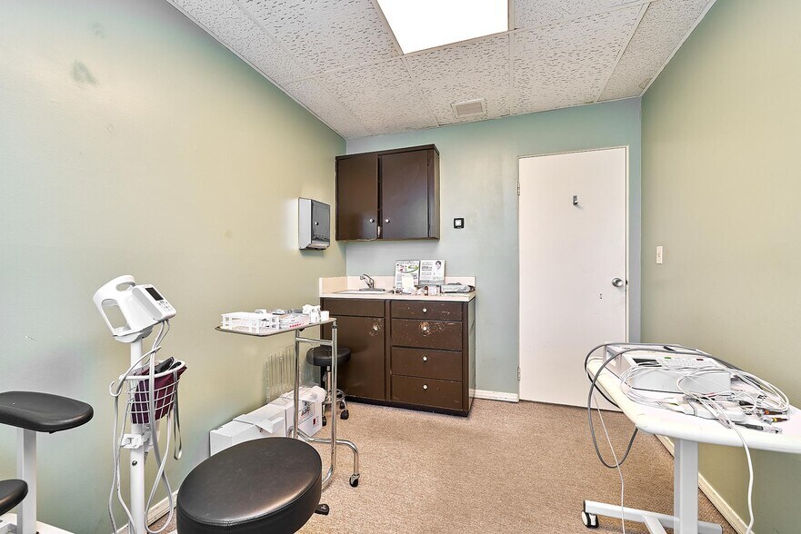 More Photos Of 4305 Torrance Blvd, Torrance Medical For Sale