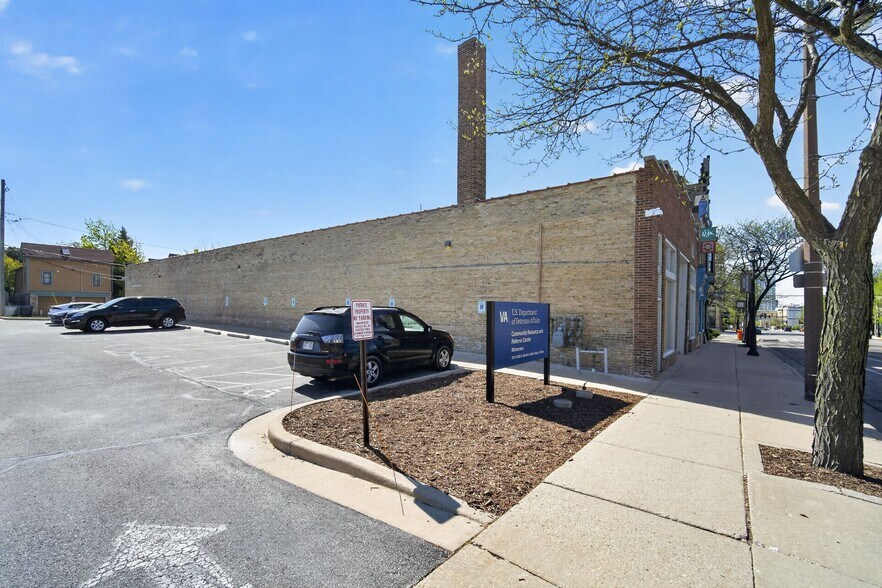 More Photos Of 1818 N Dr Martin Luther King Jr Dr, Milwaukee Office For Sale