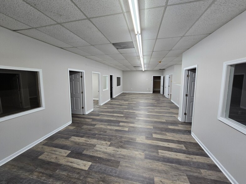 More Photos Of 430-436 Columbia Dr, Carrollton Unknown For Lease