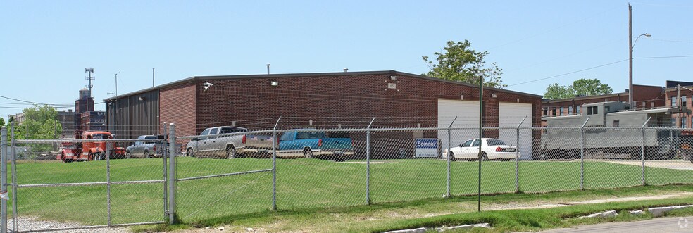 More Photos Of 65 W Carolina Ave, Memphis Service For Sale