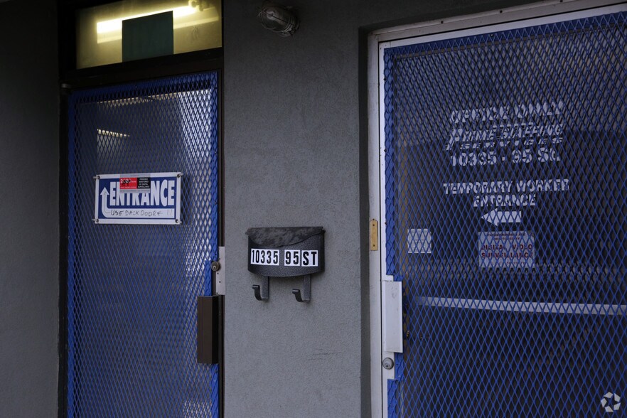 More Photos Of 10335 95th St NW, Edmonton Office For Lease