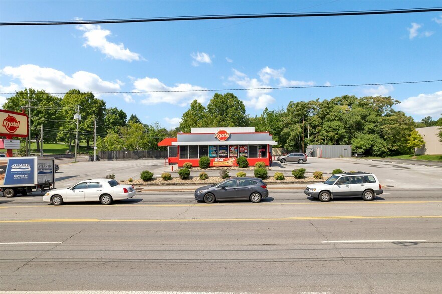 More Photos Of 2815 N Broadway St, Knoxville Fast Food For Sale