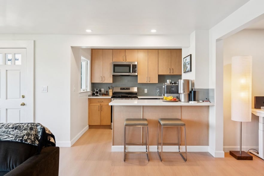 More Photos Of 47 Bulkley Ave, Sausalito Apartments For Sale