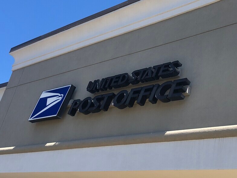 More Photos Of 7608 Oswego Rd, Liverpool Unknown For Lease