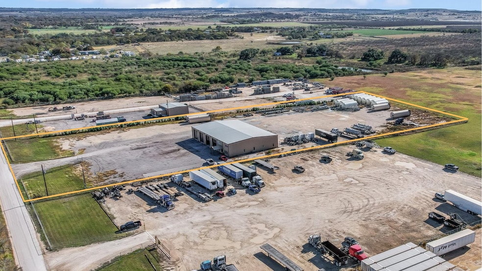More Photos Of 846 York Creek Rd, New Braunfels Industrial For Lease