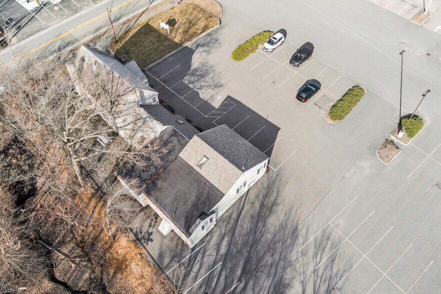 More Photos Of 311 Boston Post Rd, Wayland Office For Sale