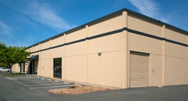 More Photos Of 175 Commerce Cir, Sacramento Warehouse For Lease