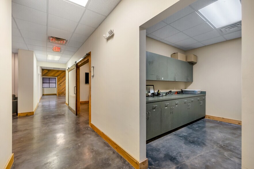 More Photos Of 1917 Commonwealth Ln, Tallahassee Medical For Lease