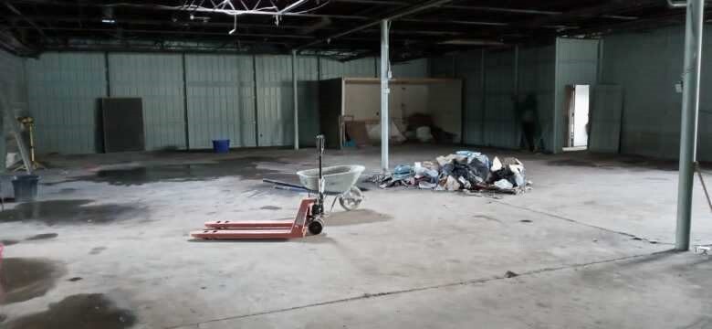 More Photos Of 664 S Edgewood Ave, Somerset Light Distribution For Lease