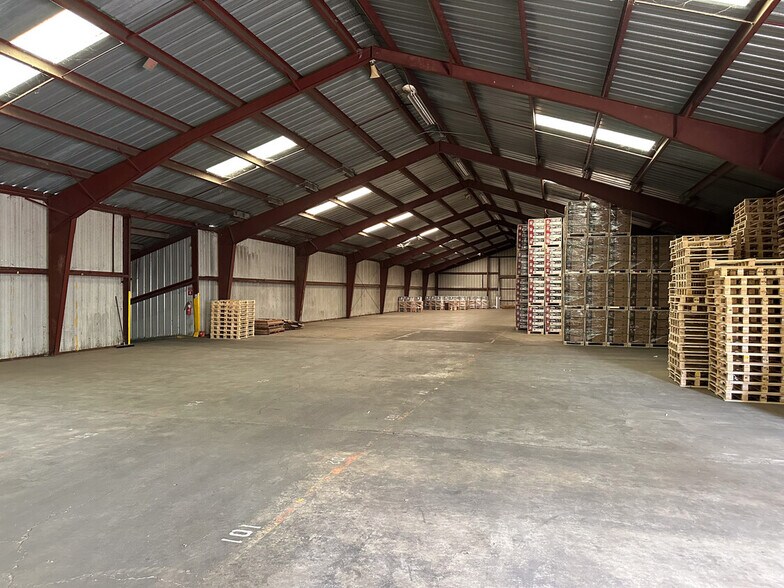 More Photos Of 31345 NW Beach Rd, Hillsboro Warehouse For Lease