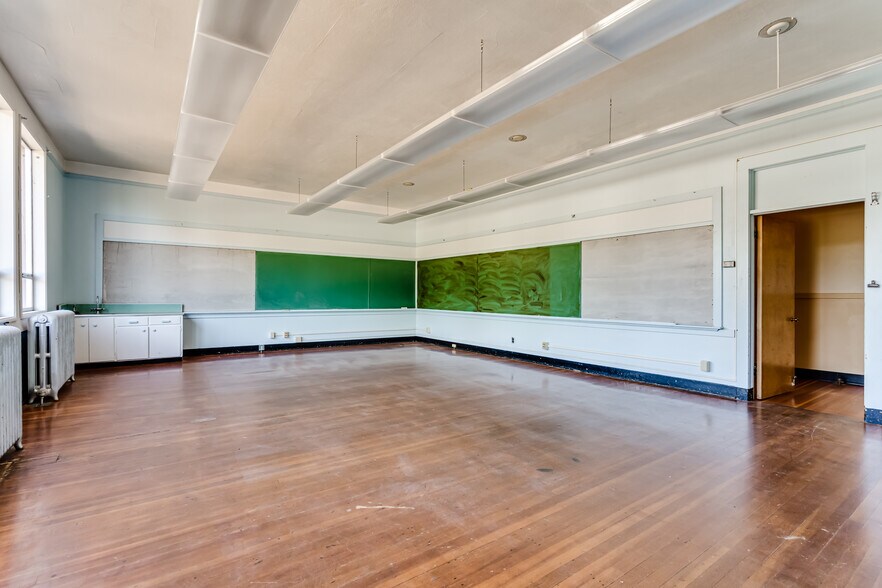 More Photos Of 80304 Old Lorane Hwy, Eugene Lodge Meeting Hall For Sale