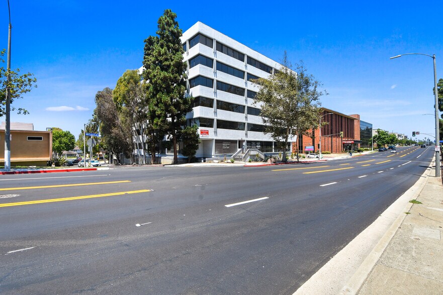 More Photos Of 301 N Prairie Ave, Inglewood Medical For Sale