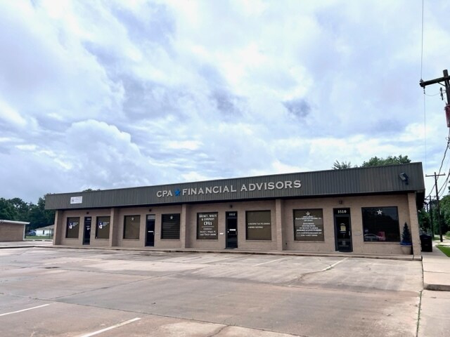More Photos Of 3512 Avenue I, Rosenberg Office For Lease