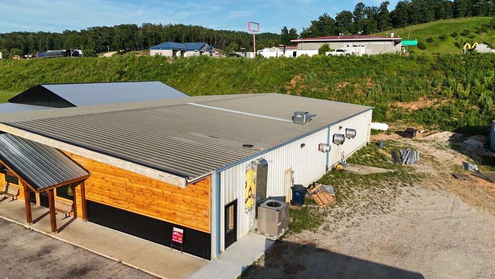 More Photos Of 25 Commercial Dr, Van Buren Restaurant For Sale