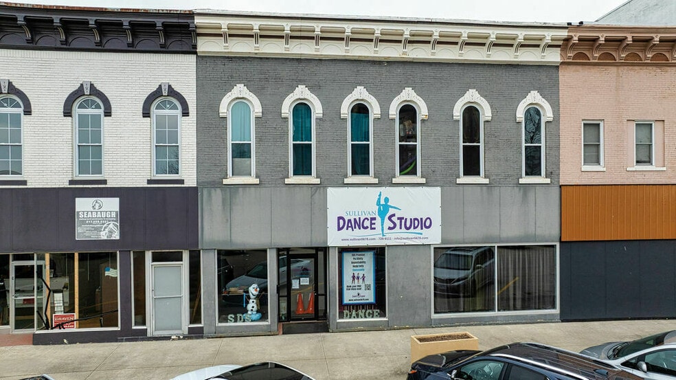 More Photos Of 11 E Jefferson St, Sullivan General Retail For Sale