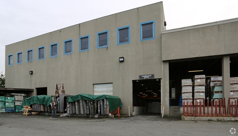 More Photos Of 2820 Ingleton Ave, Burnaby Warehouse For Lease