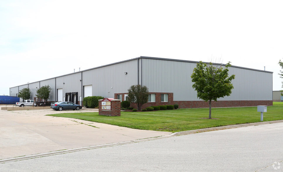 Primary Photo Of 405 Comanche Cir, Harvard Warehouse For Lease