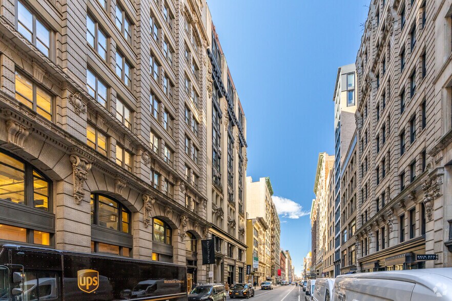 More Photos Of 18-23 W 20th St, New York Office For Lease