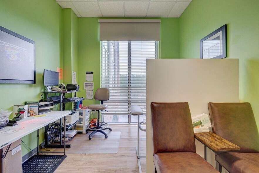 More Photos Of 1717 Shipyard Blvd, Wilmington Medical For Lease