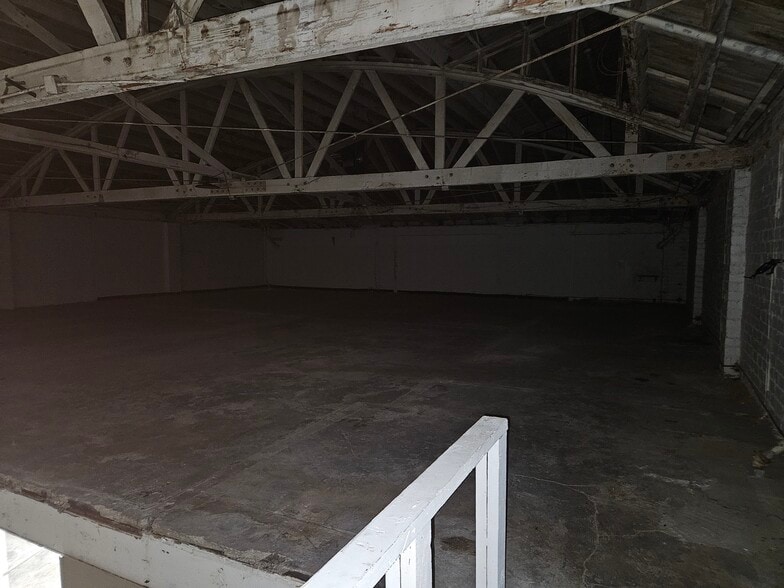 More Photos Of 1812 S Flower St, Los Angeles Manufacturing For Lease
