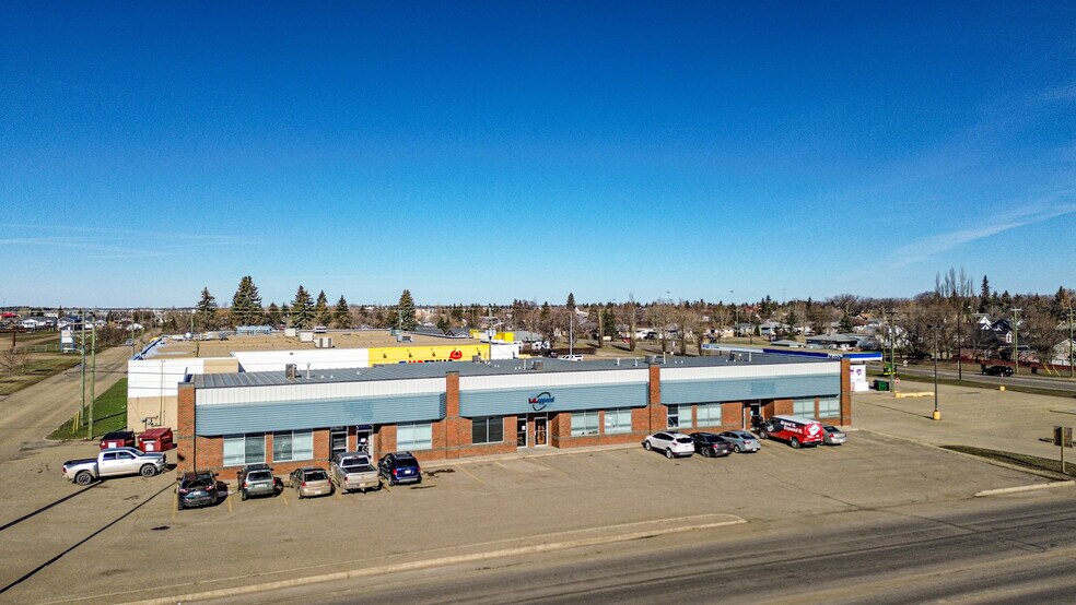 Primary Photo Of 4602 50 St, Stettler Light Manufacturing For Sale