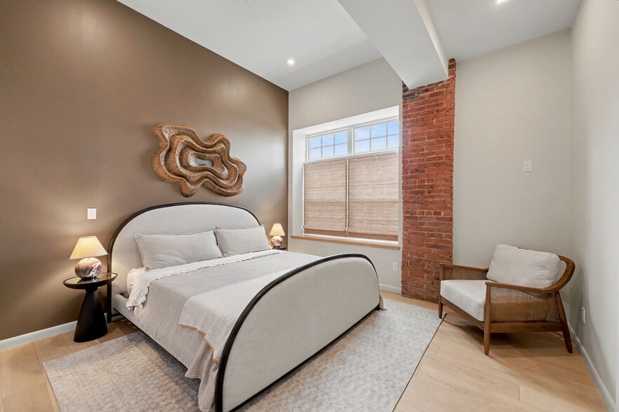 More Photos Of 63 Church St, Greenwich Apartments For Sale