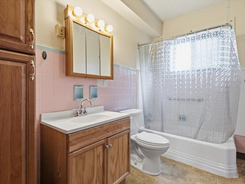 More Photos Of 215 S Braddock Ave, Pittsburgh Apartments For Sale