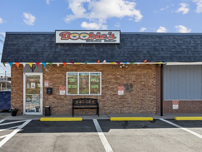 More Photos Of 15-37 Strong St, Brighton Freestanding For Sale