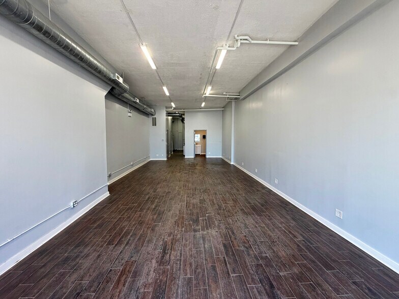More Photos Of 1400-1402 N Ashland Ave, Chicago Storefront Retail Residential For Lease