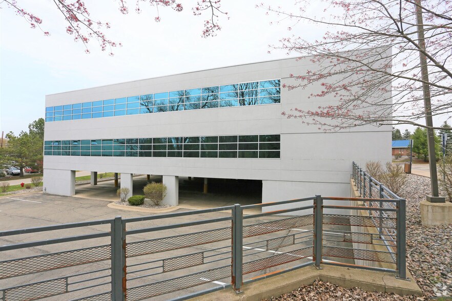 More Photos Of 4900 Montrose Ave, Okemos Office For Lease