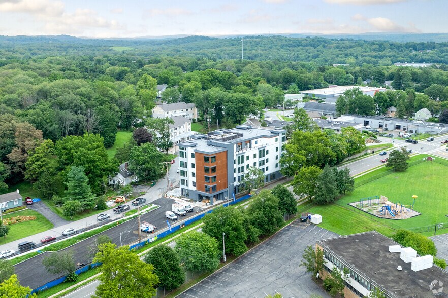 More Photos Of 44 Springside Ave, Arlington Apartments For Lease