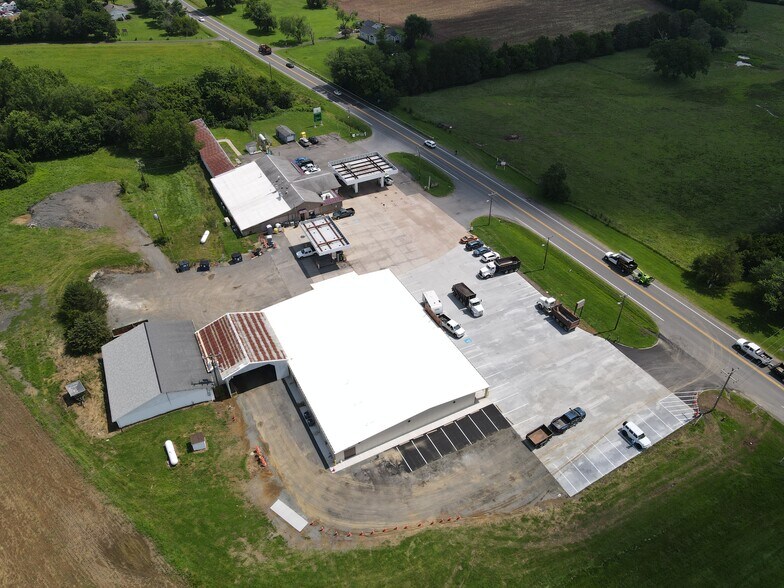 More Photos Of 3388-3400 Catlett Rd, Catlett Freestanding For Lease